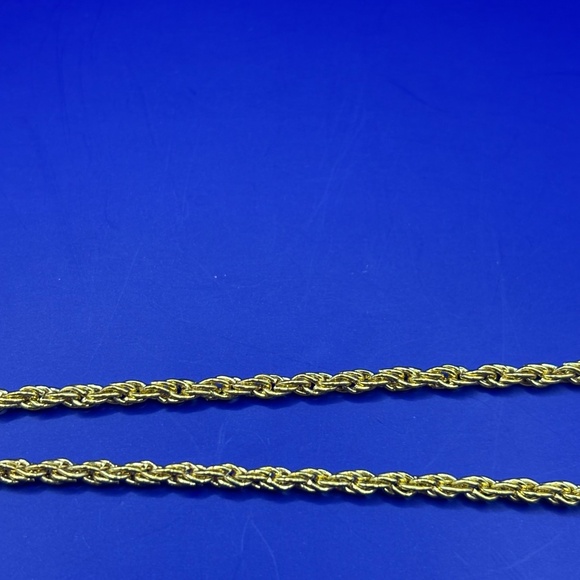 Big gold plated iced out shark pendant 3A CZ chain included - Picture 4 of 4